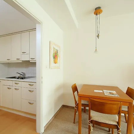 Lejlighed Casa Jenatsch-14 By Interhome